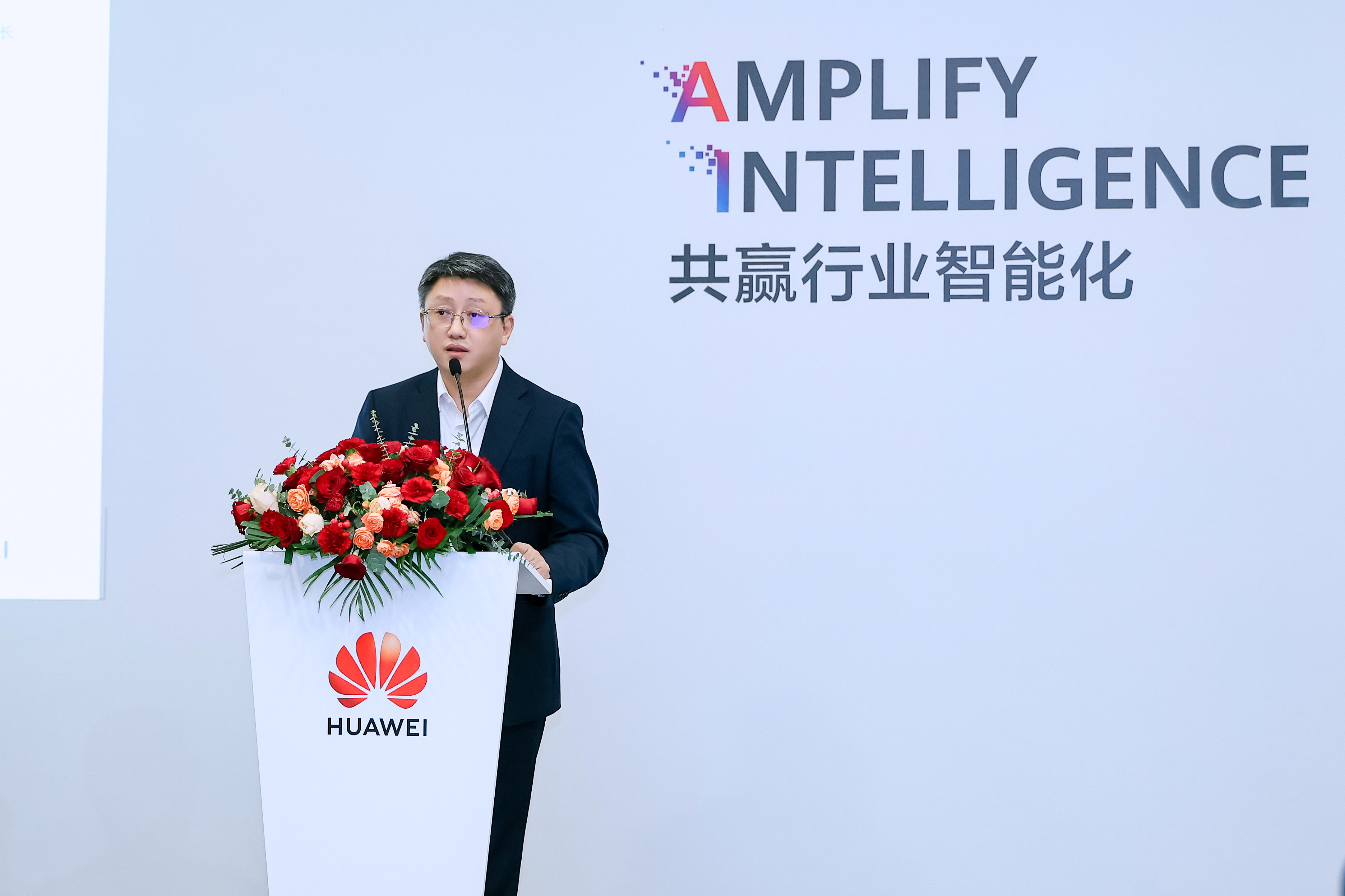 Wei Xianbin, Director of Distribution Business Dept, Enterprise Sales Dept, Huawei